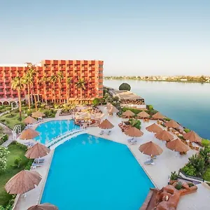 Pyramisa Hotell