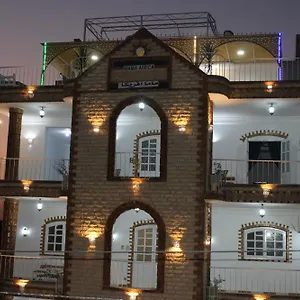 Mama Africa Apts & Luxor